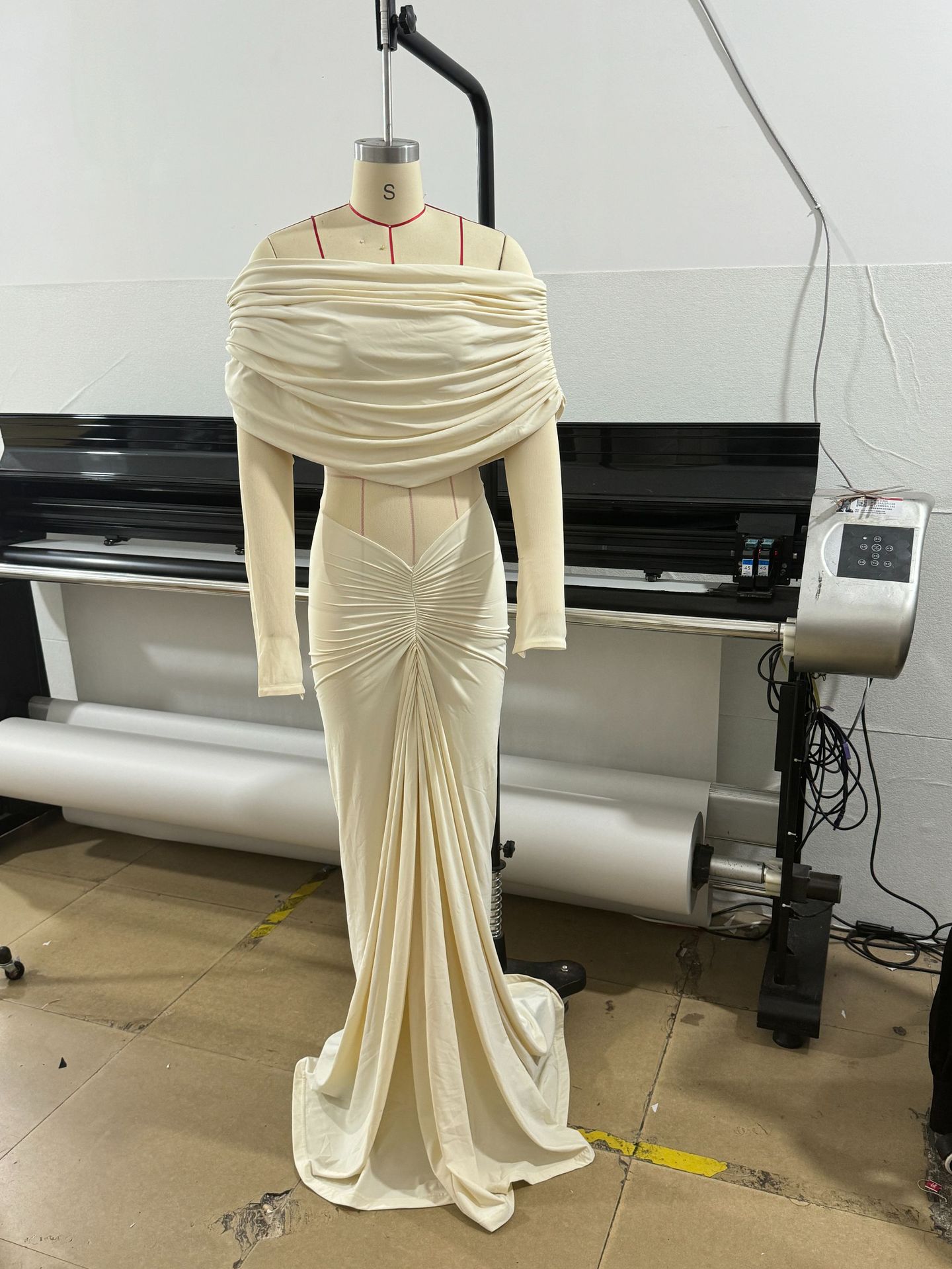 Beige Women Prom Dress Sexy Of - Women'S Formal Wear For Wedding Guest 评论和价格