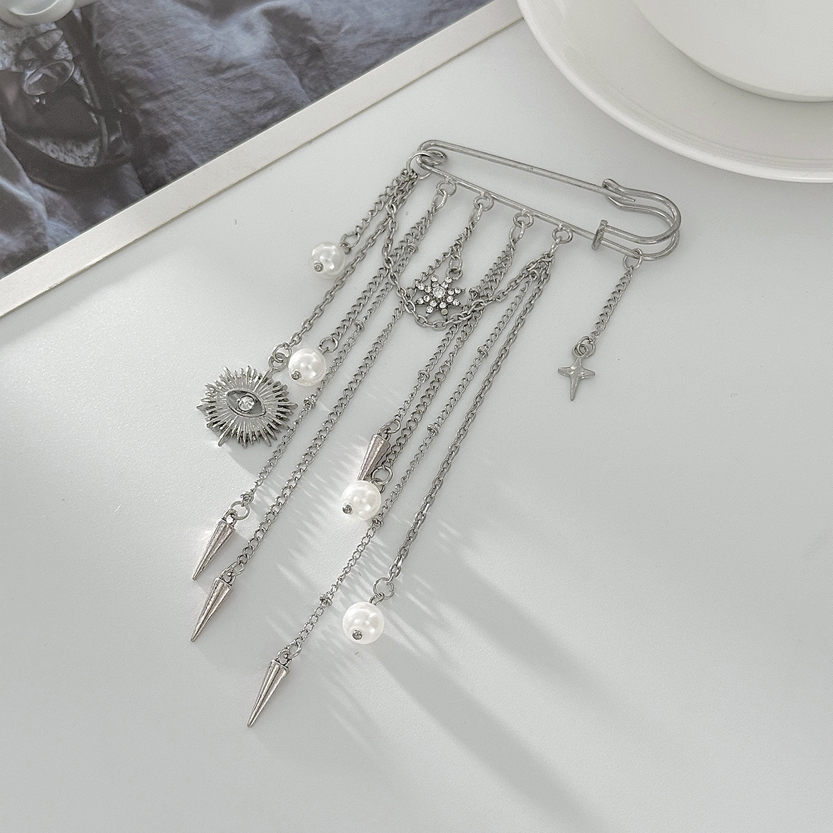 Imitation Pearl Brooch Elegant - Women Formal Wear With Jeans 评论和价格